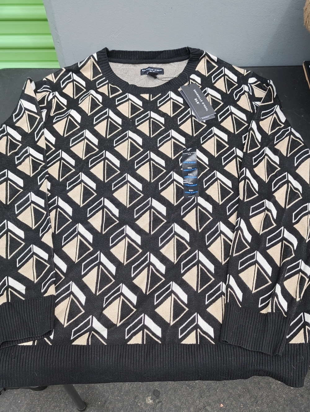 Shaquille O'neal Black & Beige Geometric Crewneck Sweater